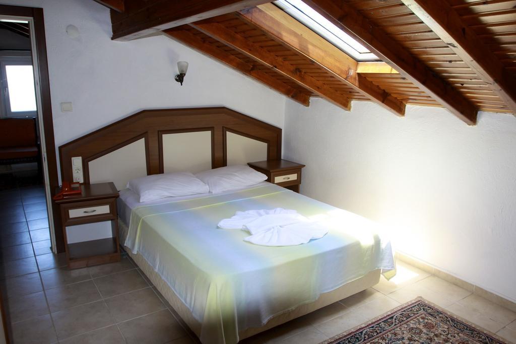 Yücel Hotel Fethiye Exterior foto